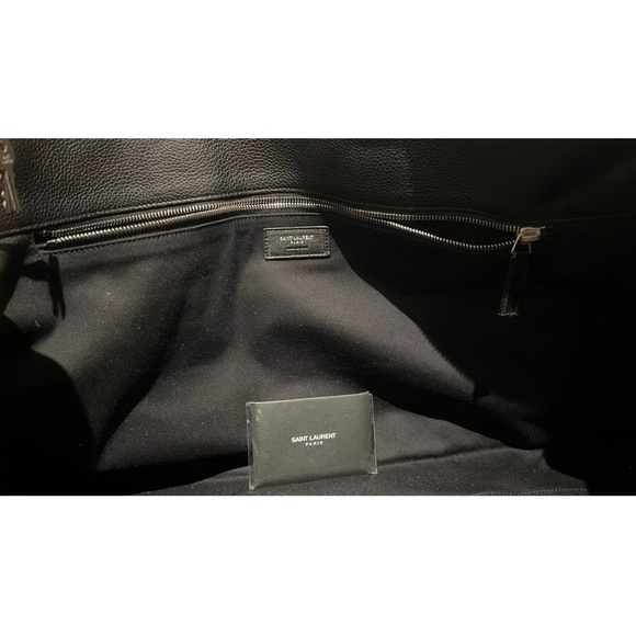 SAINT LAURENT
Sac de Jour Duffle 48h leather travel - Picture 10 of 15